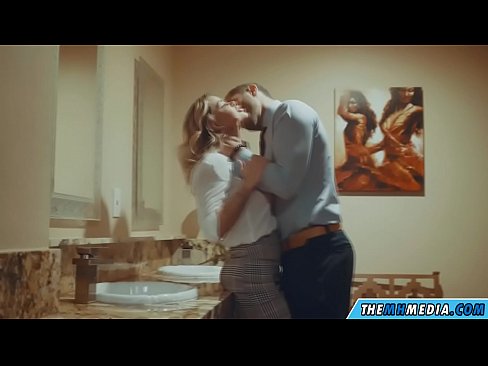 ❤️ Калі грудастая бландынка спакушае цябе ў грамадскім туалете ❤ Порна відэа у порна be.analpics.ru ❌